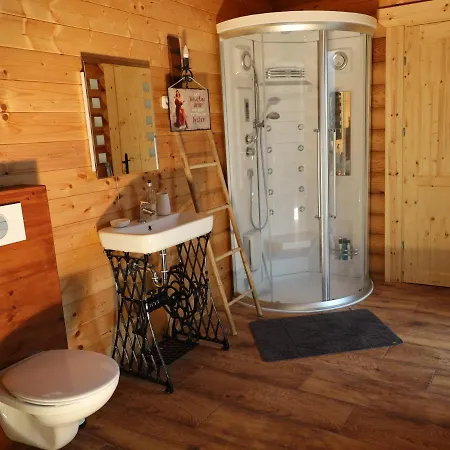 Greenwood Roenkhaz דירה *