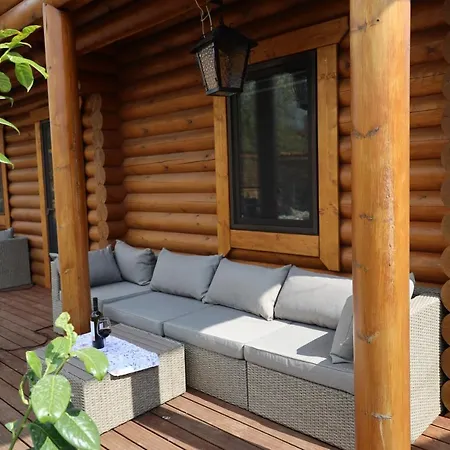 Greenwood Roenkhaz * Gárdony